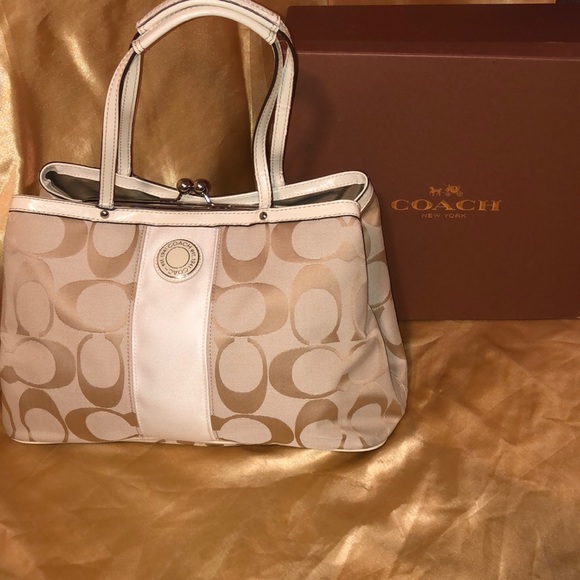 Coach Handbags - Coach signature satchel bag